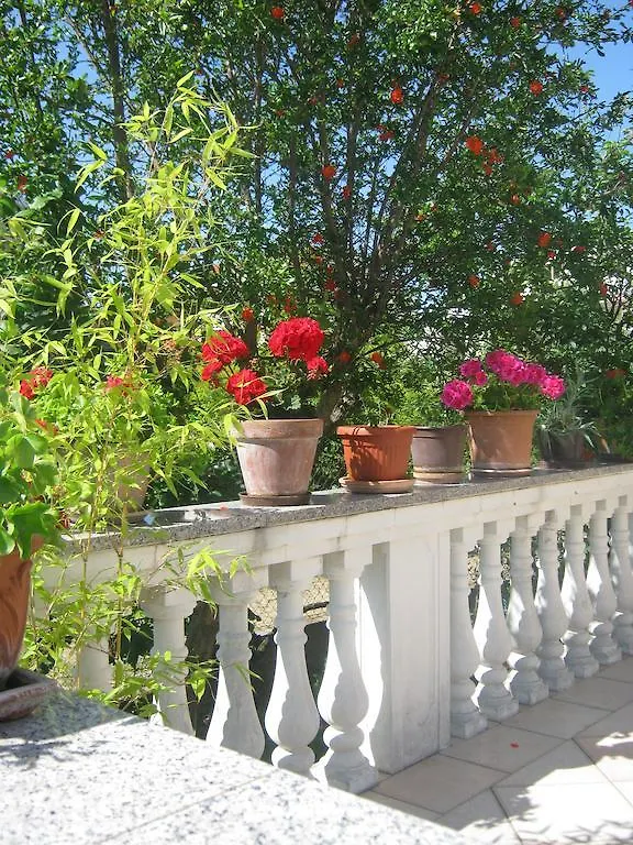 Apartments Grzunov Задар