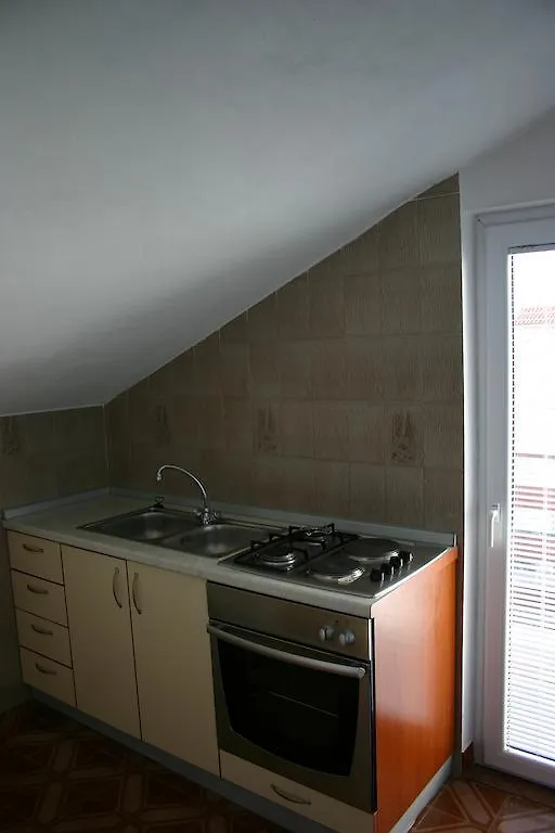 Apartments Grzunov Задар 0*,